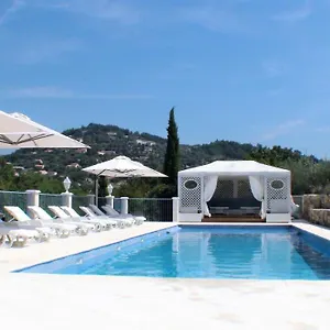 With Charm, Quiet, Kitchen, Sw Pool. Bed & Breakfast Grasse